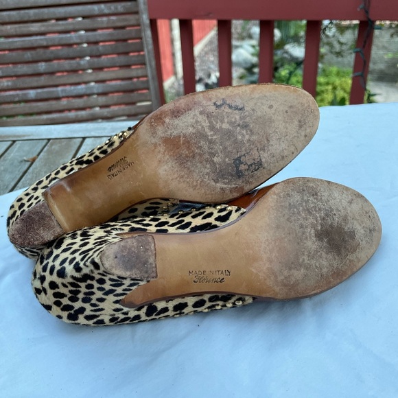 Stunning, elegant, collectible Rosina Ferragamo Schiavone Two-tone pump US 6-6.5 - Picture 9 of 10